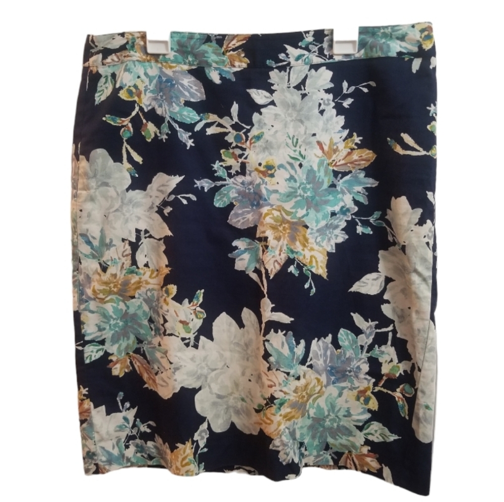 Van Heusen Studio Floral Pencil Skirt Size 8 - Picture 1 of 8